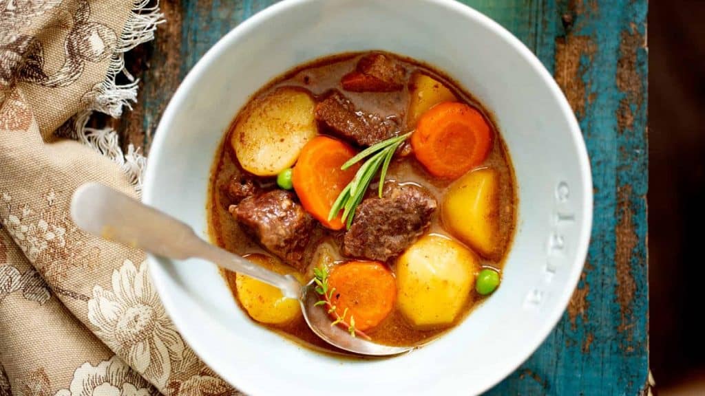 QUICK AND EASY INSTANT POT BEEF STEW