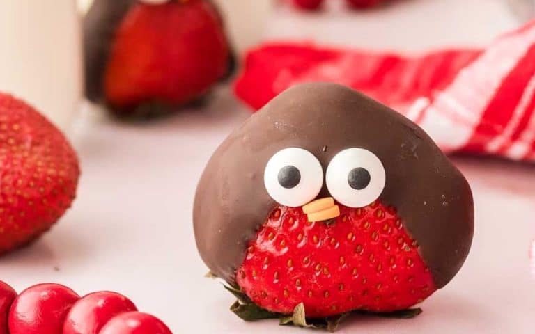 These Valentine’s Day Desserts are So Yummy Your Kids Will Beg You to Make Them Again